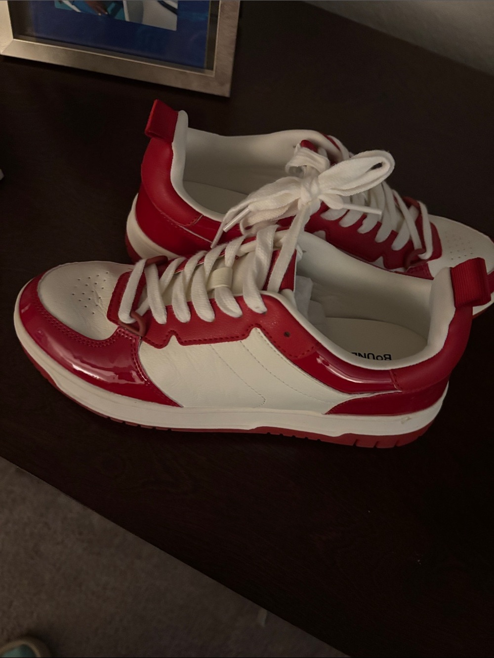 No Boundaries Red and White Low-Top Sneakers